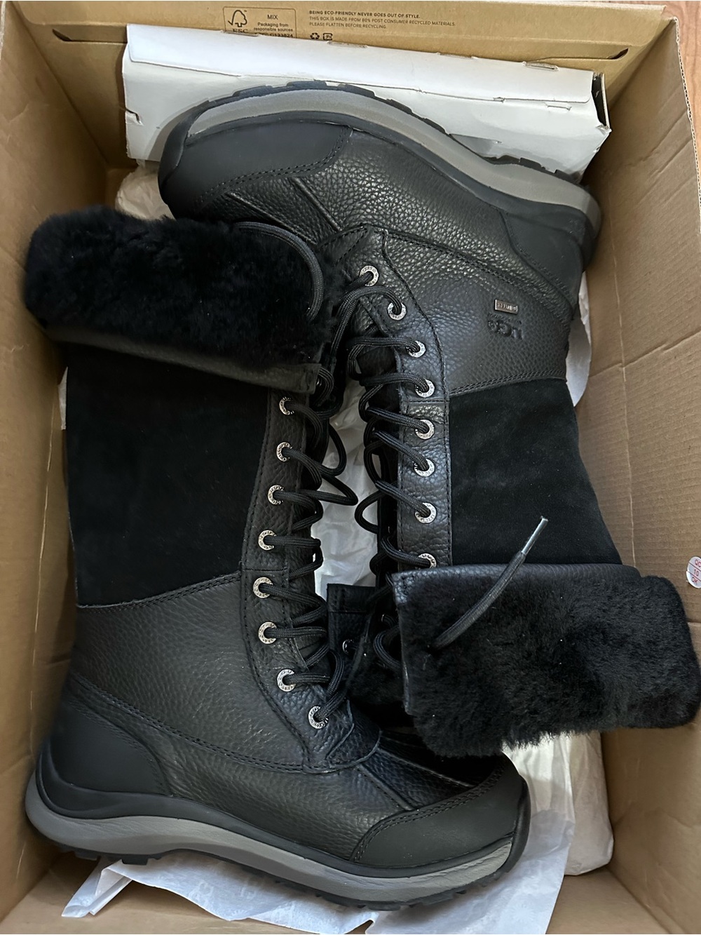 NWT- UGG- ADIRONDACK TALL III Tall Black Lace-Up Winter Boots! Super warm & cozy - Picture 4 of 6